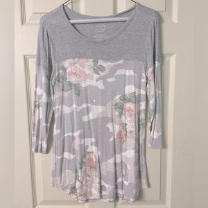 Small Maurice’s top